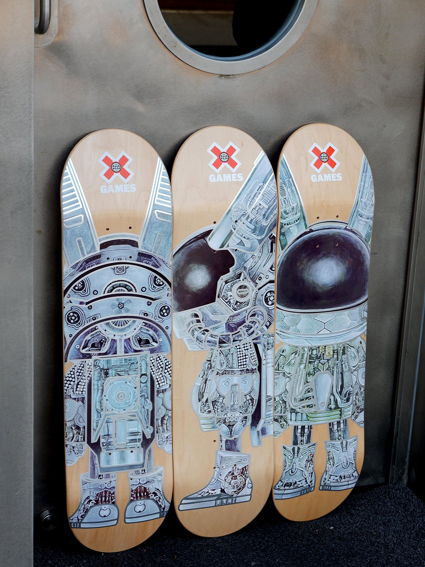 ROBBi x X GAMES CHINA TRIPLE-X Skateboard (MEGA SET)